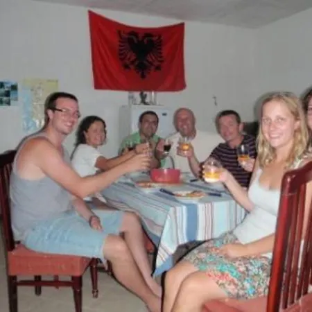 Backpackers * Sarandë