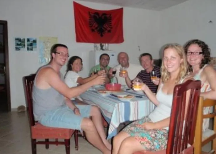 Backpackers * Sarandë